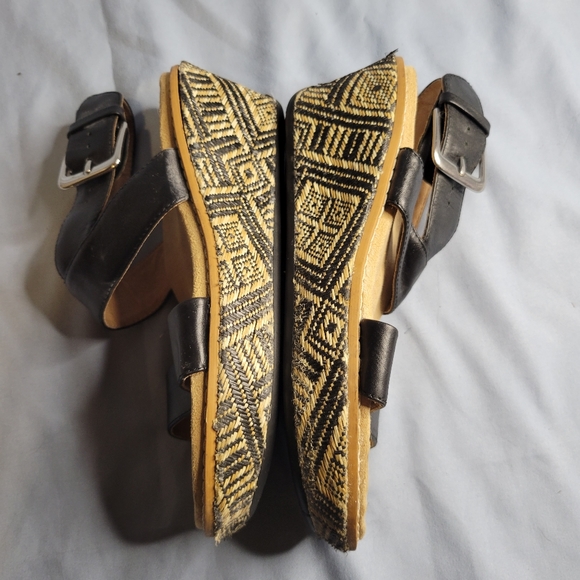 Vionic women's Cancun black leather woven wedge sandals - Picture 7 of 13